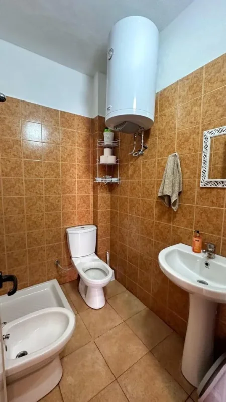 Durres, shitet apartament 1+1+Ballkon Kati 4, 60 m² 99.000 € (Porta e Detit)