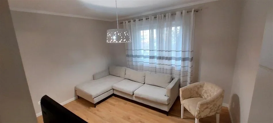 Tirane, jepet me qera apartament 2+1 Kati 3, 80 m² 600 € (Stacioni i Trenit)