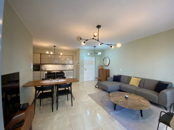 Tirane, jepet me qera apartament 2+1 Kati 4, 97 m² 850 € (lake view rezidence)