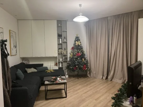 Tirane, shitet apartament 1+1 Kati 3, 84 m² 165.000 € (kodra e diellit)