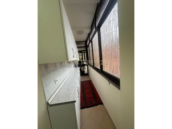 Tirane, jepet me qera apartament 2+1 Kati 3, 70 m² 1.000 € (sheshi wilson)