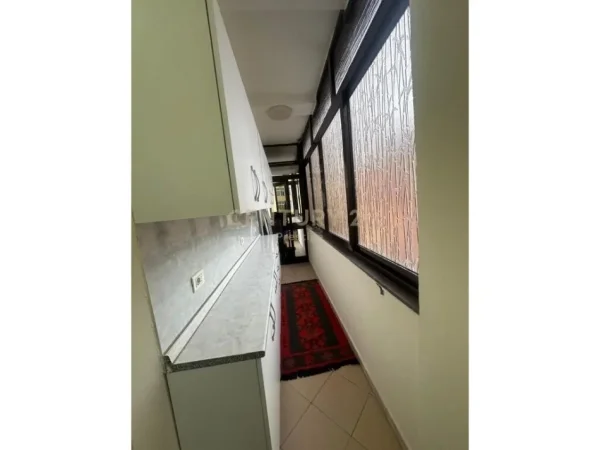 Tirane, jepet me qera apartament 2+1 Kati 3, 70 m² 1.000 € (sheshi wilson)