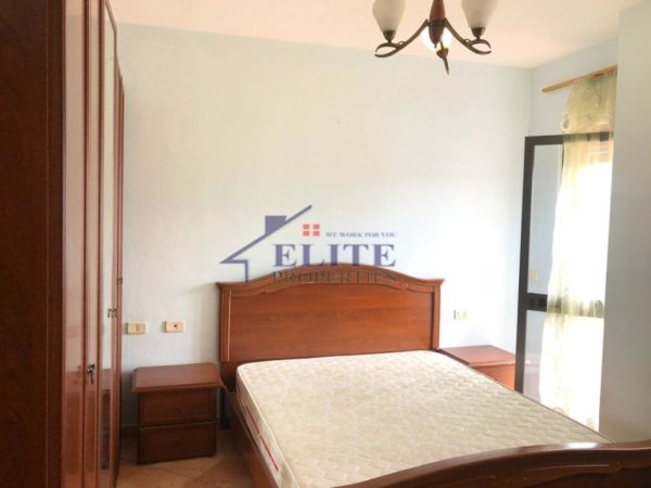 Tirane, jepet me qera apartament 1+1+Ballkon Kati 5, 70 m² 400 € (9 Kateshet)