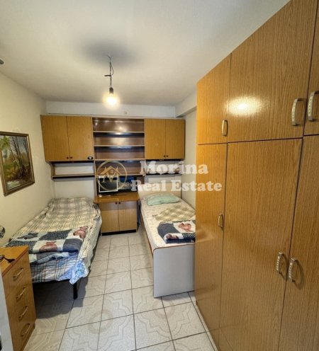 Tirane, jepet me qera shtepi 4+1 Kati 1, 200 m² 650 € (Brryli/Bar Votra)