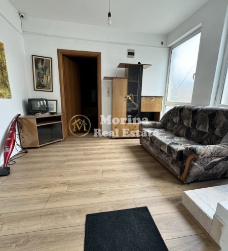 Tirane, jepet me qera shtepi 4+1 Kati 1, 200 m² 650 € (Brryli/Bar Votra)