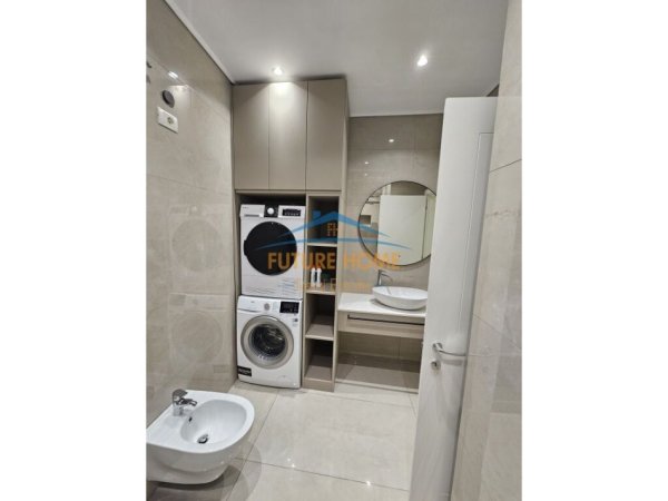 Tirane, jepet me qera apartament 2+1 Kati 2, 102 m² 1.000 € (Teg)