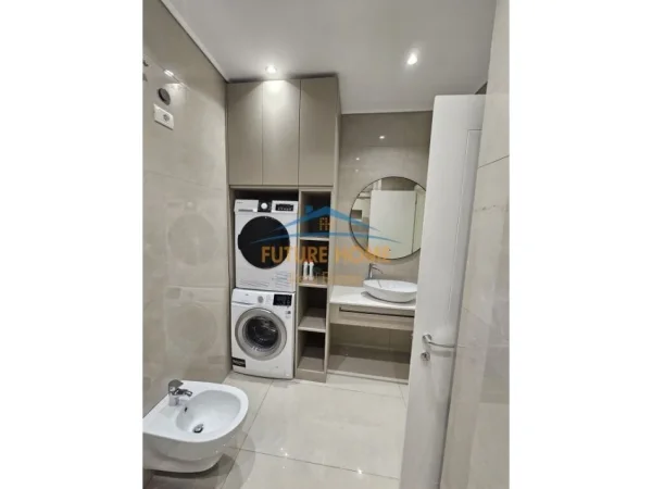 Tirane, jepet me qera apartament 2+1 Kati 2, 102 m² 1.000 € (Teg)