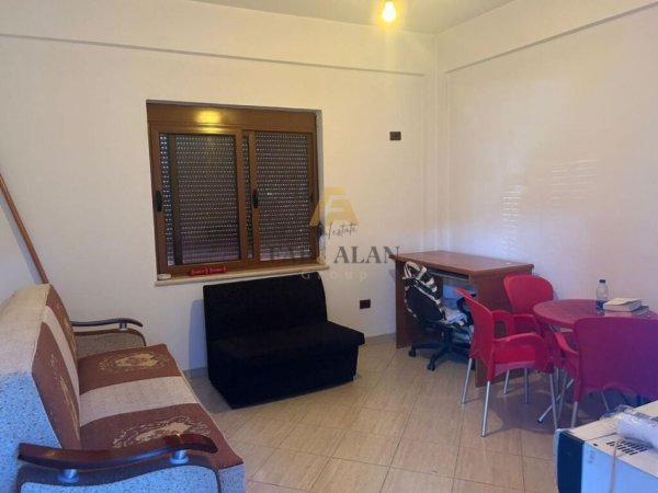 Tirane, jepet me qera apartament 1+1 Kati 0, 80 m² 350 € (Spitali Amerikan 3)