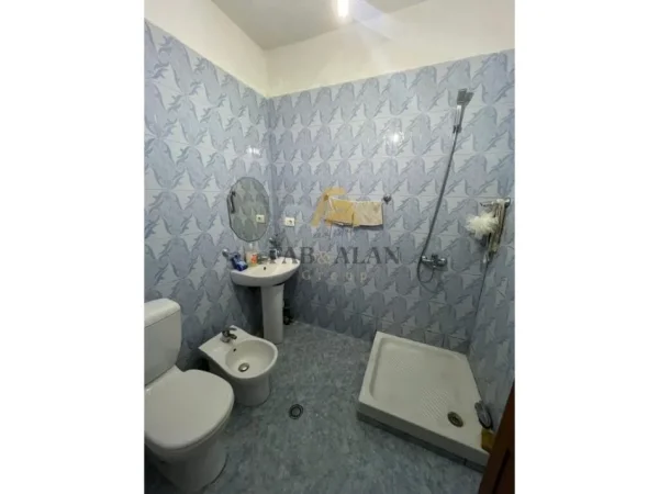Tirane, shitet apartament 1+1 Kati 0, 83 m² 96.000 € (Spitali Amerikan 2)