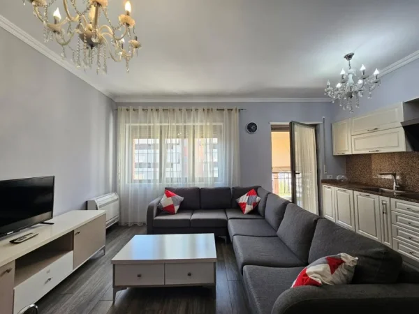 Tirane, jepet me qera apartament 3+1+Ballkon Kati 7, 131 m² 1.000 € (Kompleksi Delijorgji, Rruga Kavajes)