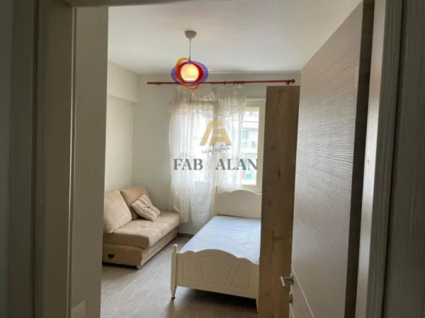 Tirane, shitet apartament 2+1 Kati 3, 112 m² 185.000 € (Liqeni i Thate)