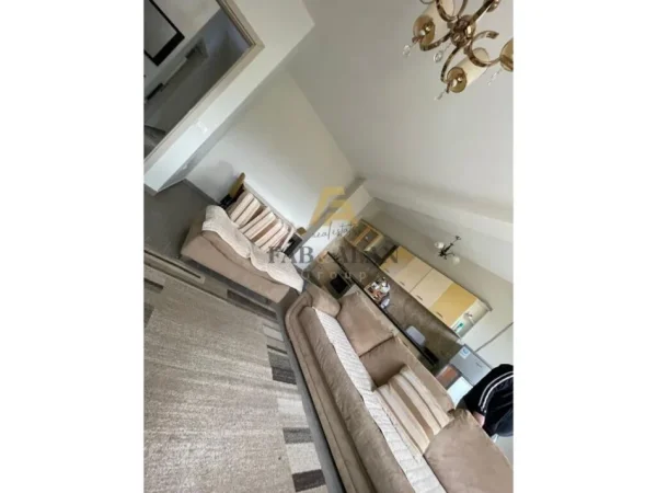 Tirane, shitet apartament 2+1 Kati 3, 112 m² 185.000 € (Liqeni i Thate)