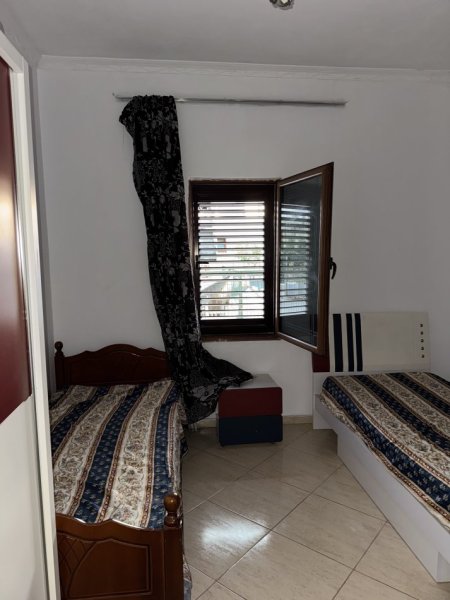 Tirane, jepet me qera apartament 2+1+Ballkon Kati 4, 100 m² 500 € (Don bosko prane xhamise)