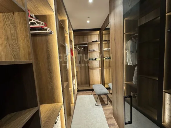 Tirane, shitet apartament 2+1+Ballkon Kati 4, 95 m² 155.000 € (Astir)