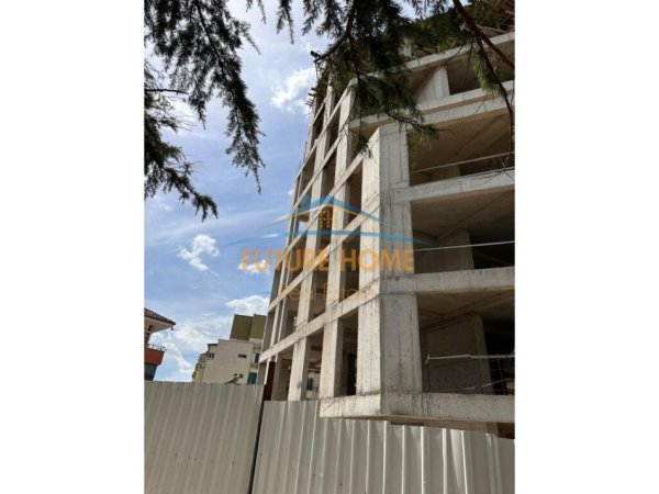 Tirane, shitet apartament 2+1 Kati 3, 119 m² 142.800 € (Shkolla Bashkuar)