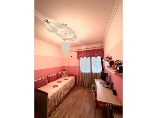 Tirane, shes apartament+verande | Penthouse 2+1+Aneks+Ballkon Kati 3, 202 m² 530.000 € (Garda)