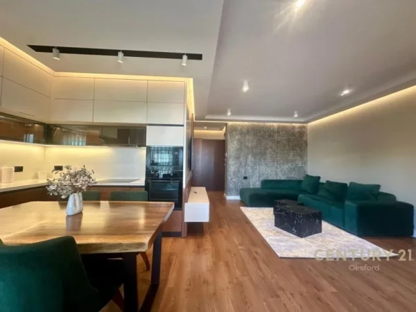 Tirane, shes apartament+verande | Penthouse 3+1+Aneks+Ballkon Kati 4, 178 m² 360.000 € (Kopshti botanik)