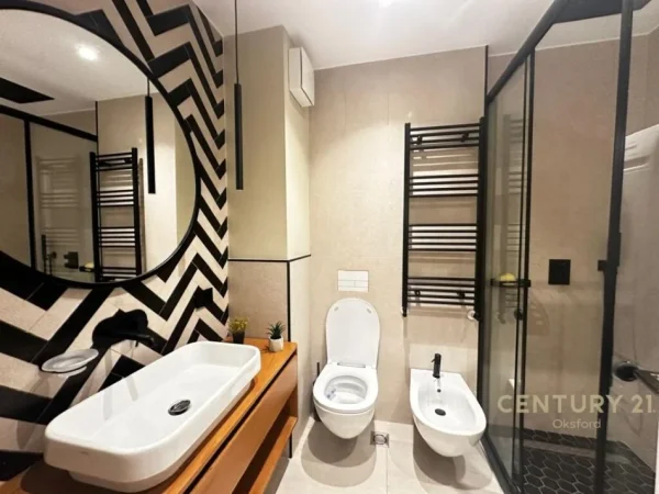 Tirane, shes apartament+verande | Penthouse 3+1+Aneks+Ballkon Kati 4, 178 m² 360.000 € (Kopshti botanik)