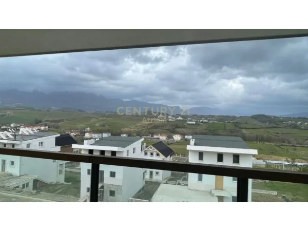 Tirane, shes Vile 3 Katshe Kati 3, 501 m² 900.000 € (Bar Kea)