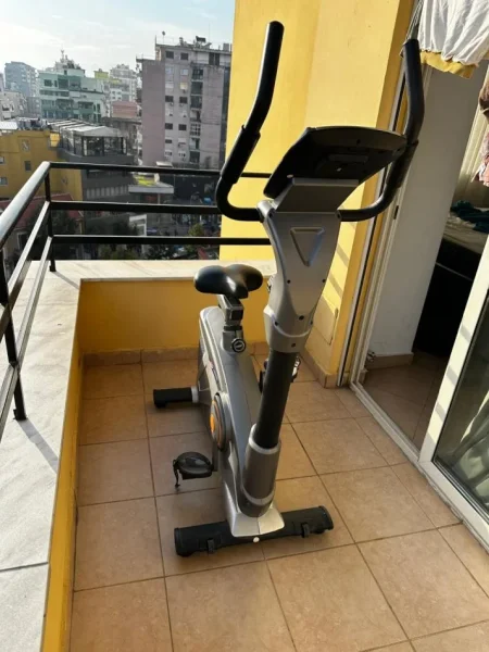 Tirane, shes biciklete fitnesi Fitnes gri metalizato 500 €