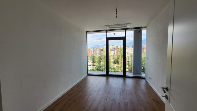 Tirane, jepet me qera 3+1 Kati 2, 132 m² 1.200 € (Liqeni i Tiranes)