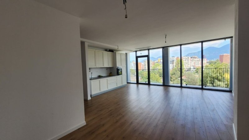Tirane, jepet me qera 3+1 Kati 2, 132 m² 1.200 € (Liqeni i Tiranes)
