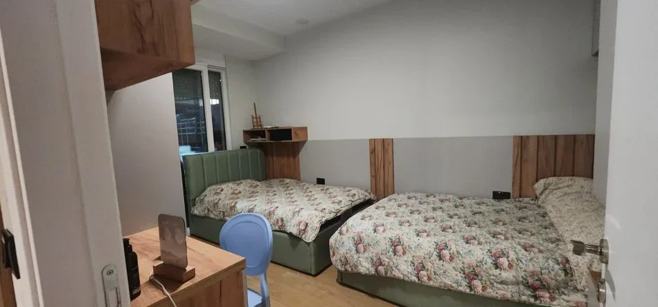 Tirane, shitet apartament 2+1 + 2, Kati 0, 97 m² 135.000 € (Rruga e Dibres, Prane Komisariatit nr. 4, Tirane)