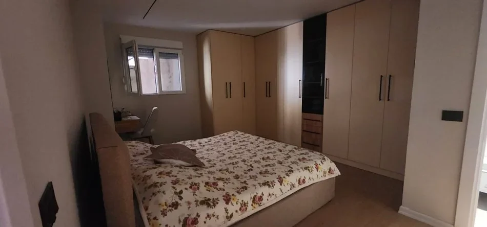 Tirane, shitet apartament 2+1 + 2, Kati 0, 97 m² 135.000 € (Rruga e Dibres, Prane Komisariatit nr. 4, Tirane)