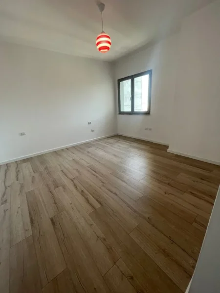 Tirane, shitet 1+1+Ballkon Kati 4, 77 m² 147.000 € (Zogu Zi)