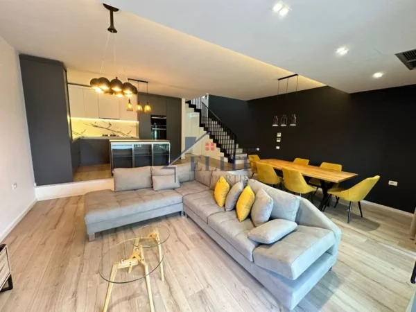 Tirane, jepet me qera apartament duplex 2+1 Kati 0, 132 m² 1.400 € (Olive Grove)