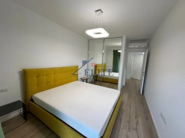 Tirane, jepet me qera apartament duplex 2+1 Kati 0, 132 m² 1.400 € (Olive Grove)