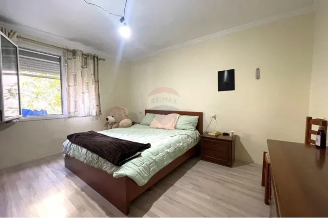 Shqiperi, shitet apartament 2+1 Kati 2, 50 m² 103.000 € (Shkolla e Baletit - Tregu Elektrik,)
