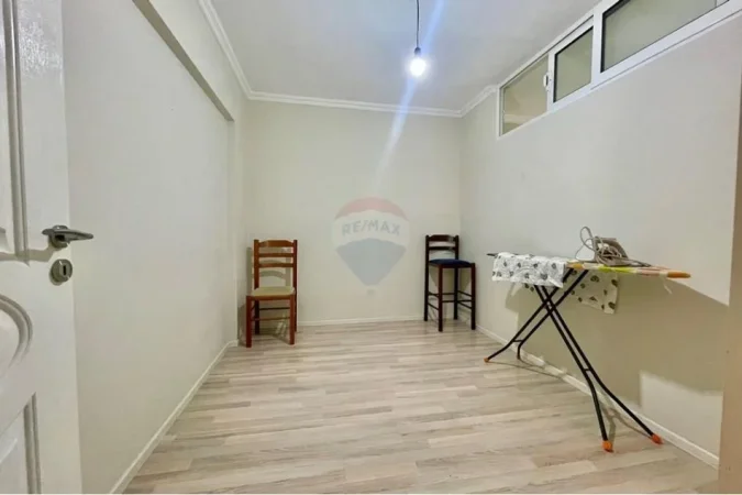 Shqiperi, shitet apartament 2+1 Kati 2, 50 m² 103.000 € (Shkolla e Baletit - Tregu Elektrik,)