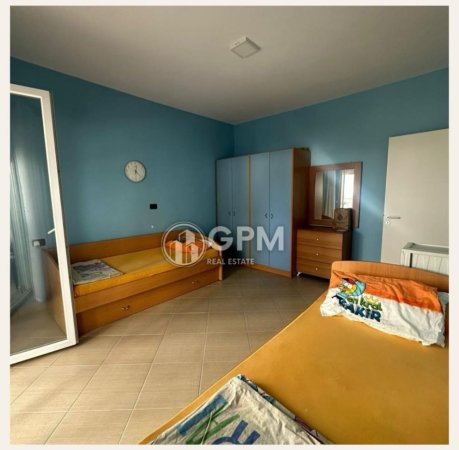 Shqiperi, shitet apartament 2+1 Kati 2, 80 m² 175.000 € (Qeret)