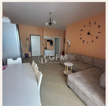 Shqiperi, shitet apartament 2+1 Kati 2, 80 m² 175.000 € (Qeret)