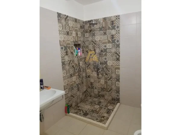 Tirane, shitet apartament 2+1+2 , 94 m² 240.000 € (Liqeni i Thate)