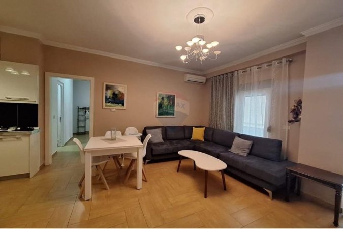 Tirane, jepet me qera apartament 2+1 , 100 m² 600 € (Jordan Misja,)