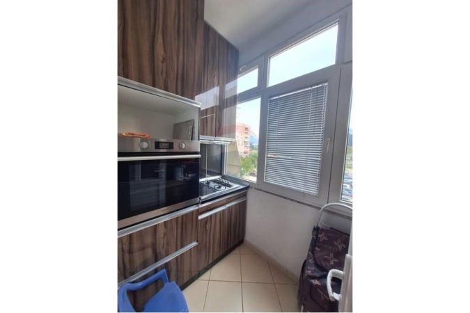 Tirane, jepet me qera apartament 2+1 , 100 m² 600 € (Jordan Misja,)