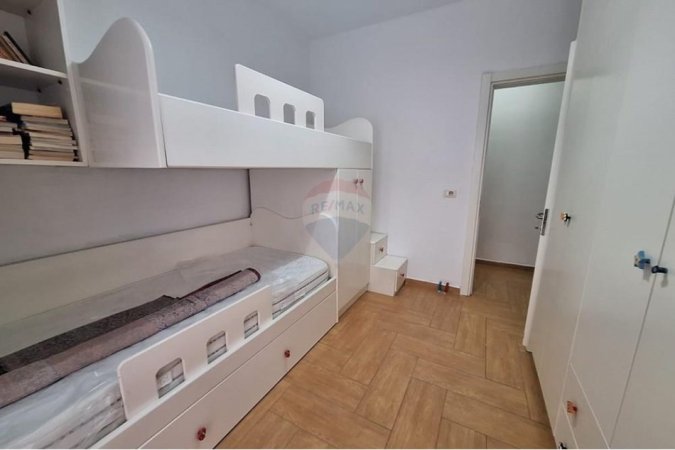 Tirane, jepet me qera apartament 2+1 , 100 m² 600 € (Jordan Misja,)