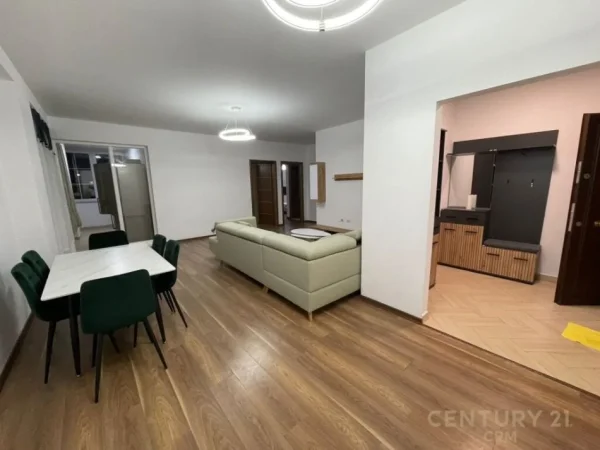 Tirane, jepet me qera apartament 2+1 Kati 4, 133 m² 600 € 