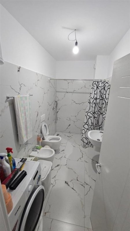 Tirane, jepet me qera apartament 1+1+Ballkon Kati 1, 79 m² 500 € (Astir)