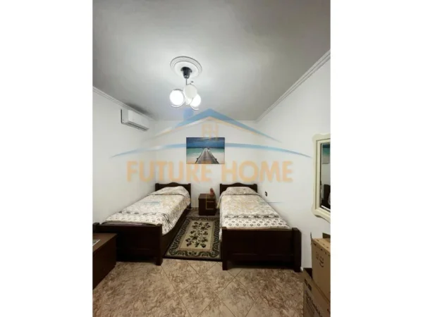 Tirane, jepet me qera 2+1 Kati 2, 700 € (Sheshi Willson)