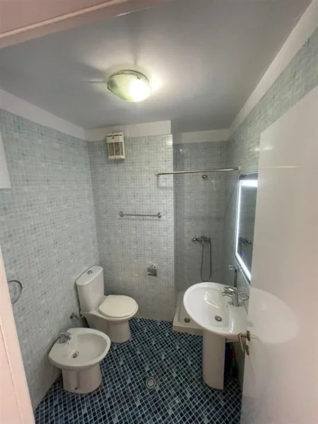 Tirane, shitet apartament 1+1+Ballkon Kati 7, 76 m² 147.000 € (Zogu i Zi)
