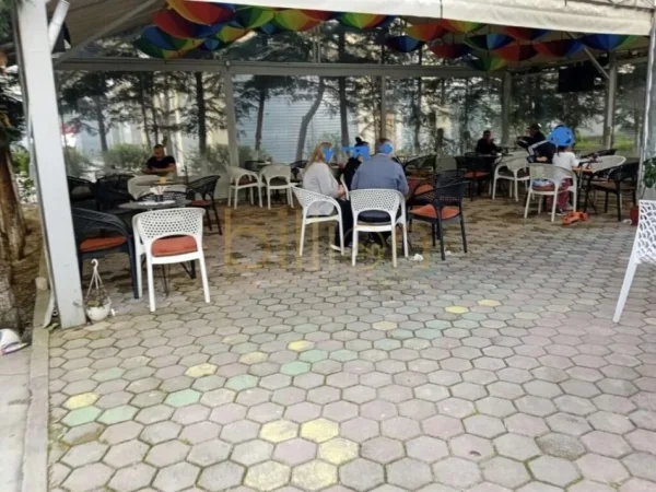 Tirane, shitet bar-kafe Kati 0, 150 m² 145.000 € (Rruga Thoma Koxhaj,Pallatet Cabej, Tirana)