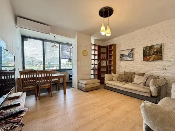 Tirane, shitet apartament 2+1+Ballkon Kati 6, 100 m² 195.000 € (Rruga e Elbasanit)