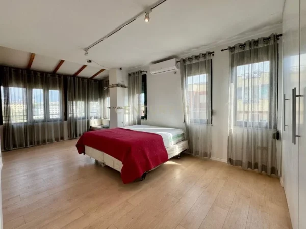 Tirane, shes apartament 2+1+Ballkon Kati 6, 100 m² 195.000 € (Rruga e Elbasanit)