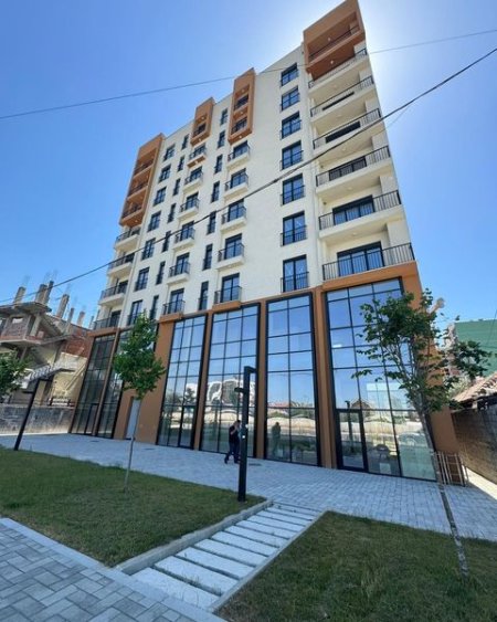 Tirane, shes apartament 2+1+Ballkon Kati 7, 108 m² 140.400 € (Rr, Teodor Keko ne fund te fushes se Aviacionit)