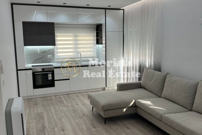 Tirane, jepet me qera apartament 2+1 Kati 3, 65 m² 800 € (Bllok)
