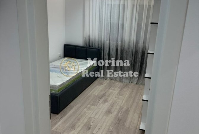 Tirane, jepet me qera apartament 2+1 Kati 3, 65 m² 800 € (Bllok)