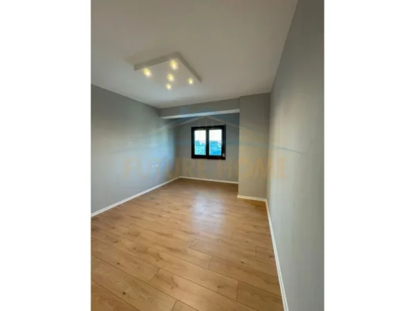 Tirane, shitet apartament 2+1 Kati 4, 114 m² 200.000 € (RIZA CEROVA TIRANE)